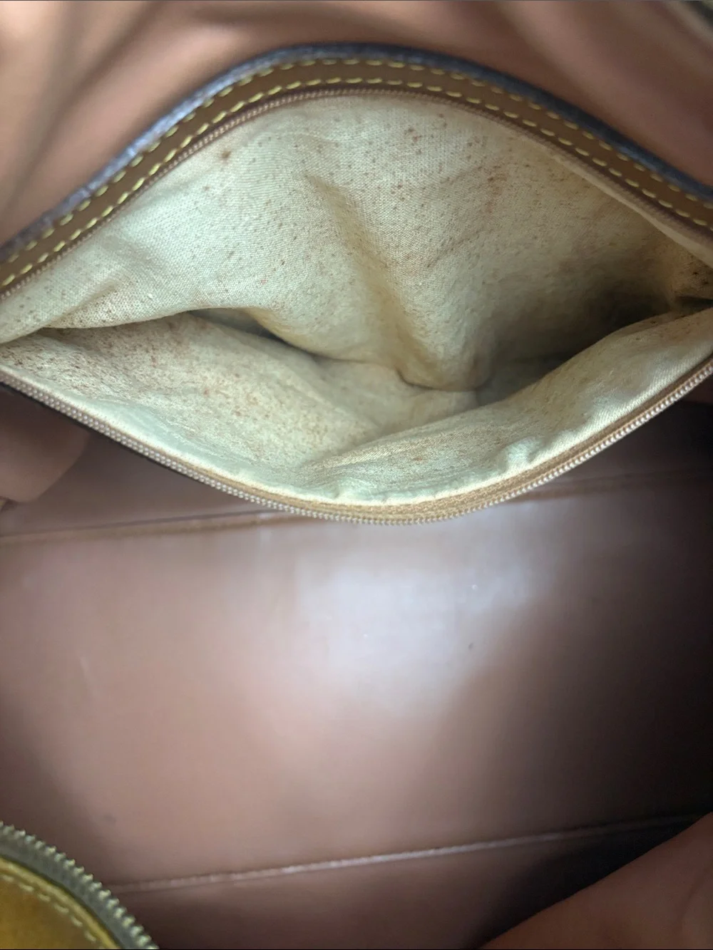 Low start Alviero Martini Geo Map Boston Travel Bag w/ Lock & Key in GUC. - Picture 12 of 16